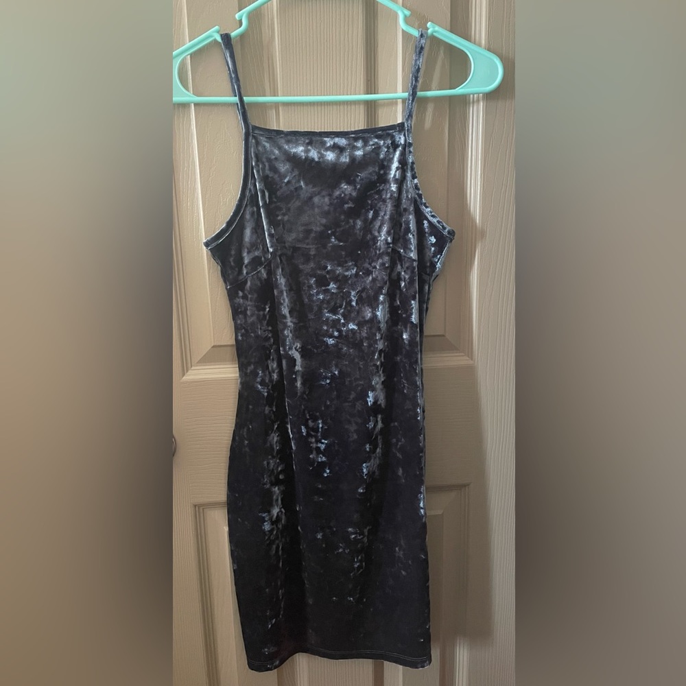 Forever 21 Crushed Velvet Size M Bodycon Dress